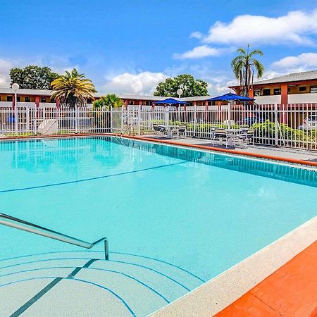 Airport Inn Tampa Ngoại thất bức ảnh